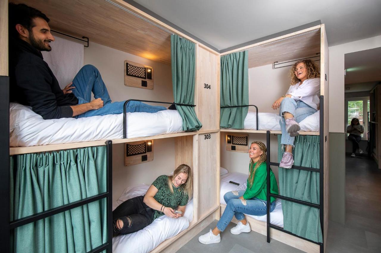 Bunk Bed 20 Beds Mixed Dormitory Room