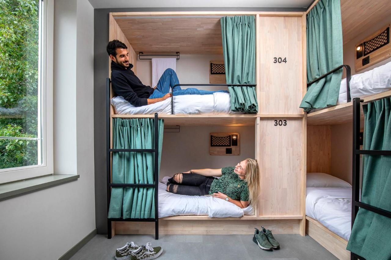 Bunk Bed 20 Beds Mixed Dormitory Room